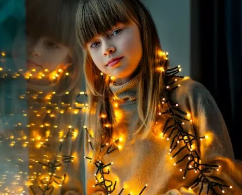 Pol po Marta przy oknie 108 1 497x400