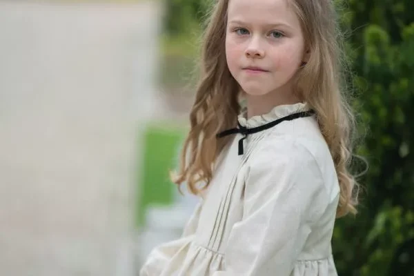 Pol po Portret w stylu Fine Art Hania na murku 74 2