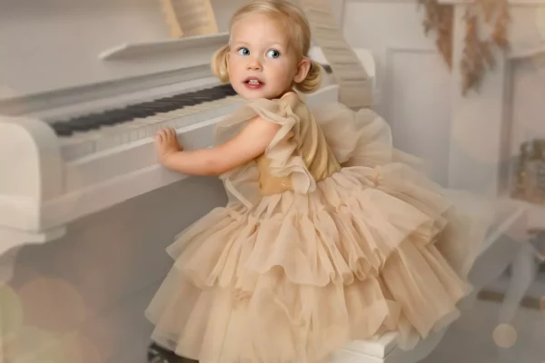 Pol po Swiatecznie przy pianinie 89 1 600x400